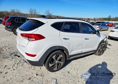 2018 Hyundai Tucson Value z USA, uszkodzony, nr VIN KM8J33A25JU809271